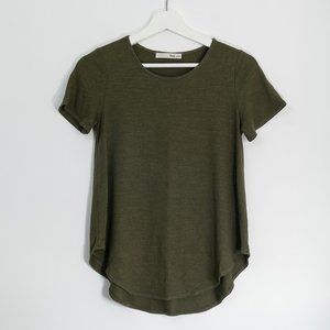 2/$25🍓Wilfred Esther Moss Green Knit T-shirt, Small